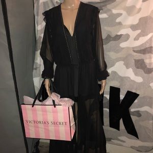 Victoria’s Secret black long robe size med/large!